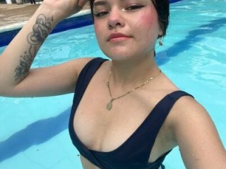 Camila_Duarte_ live webcam thumbnail