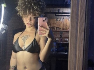 CamillyBlum live webcam thumbnail