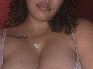 Caramel_drip live webcam thumbnail