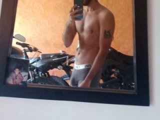 Carlo_yates live webcam thumbnail