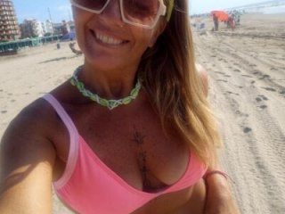 Carolain3_9 live webcam thumbnail