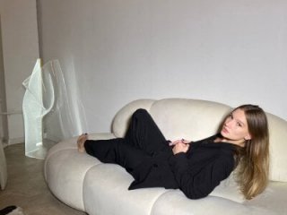 CassieRayss live webcam thumbnail