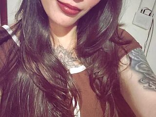 Cata_Jonees live webcam thumbnail