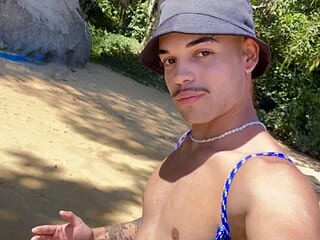 caio18b live webcam thumbnail