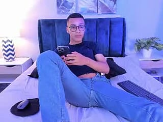 caio_valerio live webcam thumbnail