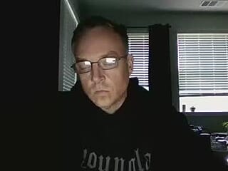 caligrown1154 live webcam thumbnail