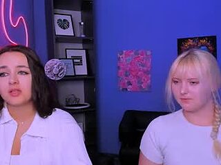 callmevivien live webcam thumbnail