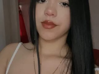 cami_greedy live webcam thumbnail