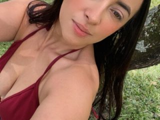 camila_1020 live webcam thumbnail