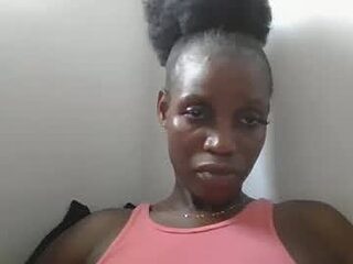 camillasoofine live webcam thumbnail