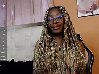 candy_williamss live webcam thumbnail