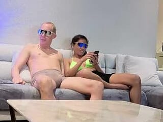 candycreampieduo live webcam thumbnail