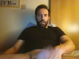 carlosenormeee22 live webcam thumbnail