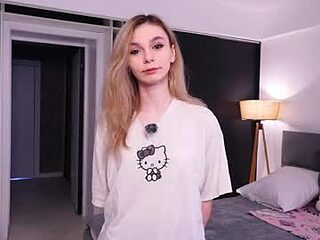 carmentilley live webcam thumbnail