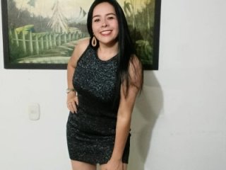 caroline_47 live webcam thumbnail