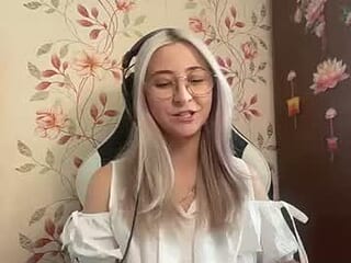 casandrabremme live webcam thumbnail