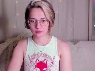 cassy_moore live webcam thumbnail