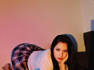 catalina_santana4 live webcam thumbnail