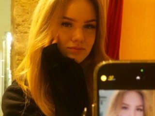 CelesteNoir live webcam thumbnail