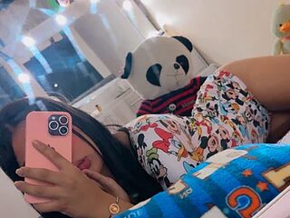 CelesteVelez_ live webcam thumbnail