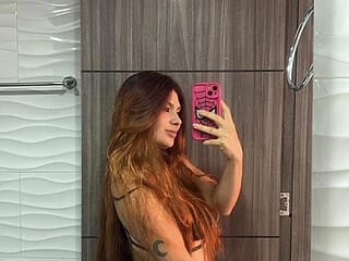 Celestee_29 live webcam thumbnail