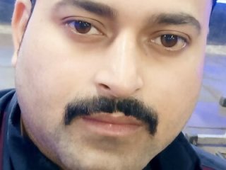 Cena_desihunk live webcam thumbnail