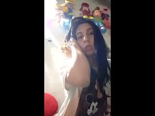 celeste463880 live webcam thumbnail