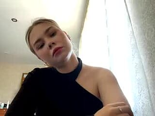 celestinehilscher live webcam thumbnail