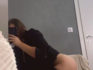 celia_chanel live webcam thumbnail