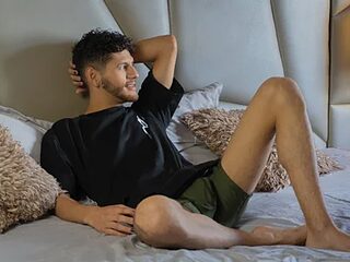 CHRIS_GREY live webcam thumbnail