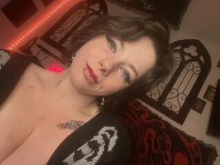 Chained_Aless live webcam thumbnail
