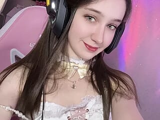 ChandaHeitmuller live webcam thumbnail