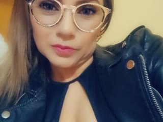 Chantal_hott live webcam thumbnail