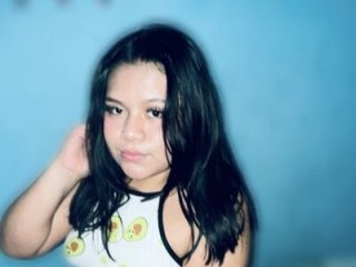 Charlotte_cutee18 live webcam thumbnail