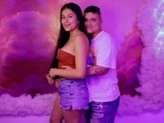 Charly_and_laura live webcam thumbnail
