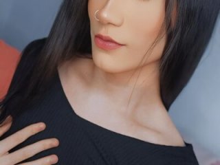 Charming_J live webcam thumbnail