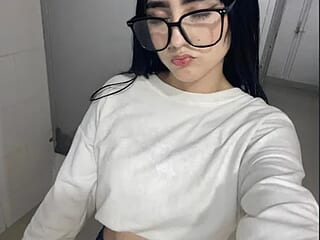 Charming_loversss live webcam thumbnail