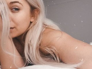CherryAuroraa live webcam thumbnail