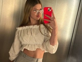 CherryLexi_ live webcam thumbnail