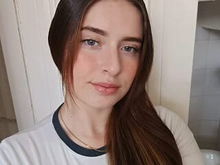 CherryRoseX live webcam thumbnail