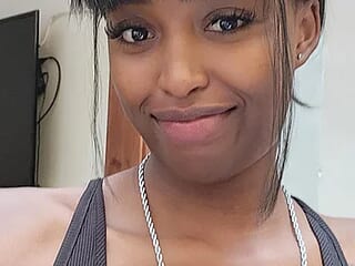 Cherrykisses22 live webcam thumbnail