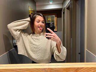 ChloeRaexox live webcam thumbnail
