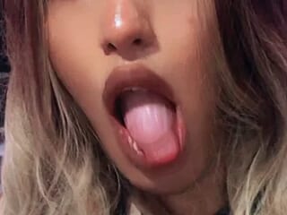 CholeBellini live webcam thumbnail