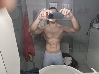 Chris210100 live webcam thumbnail
