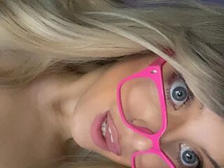 ChristieBlace live webcam thumbnail