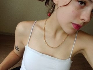 ChristinaBaker live webcam thumbnail