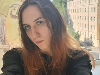 ChrisyBevy live webcam thumbnail