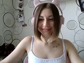 charming__chick live webcam thumbnail