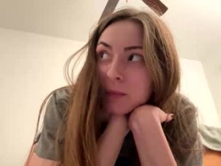 chatwithbri live webcam thumbnail