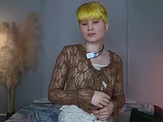 cherrrymuse live webcam thumbnail
